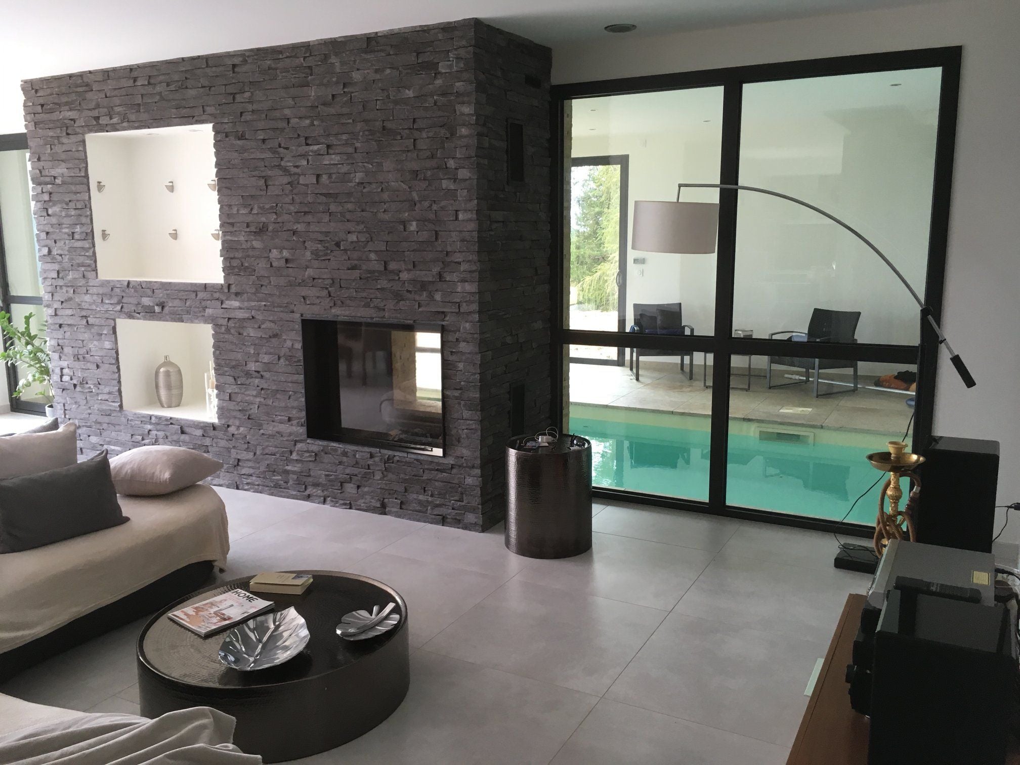 Foyer double face posé par Flamme & Co